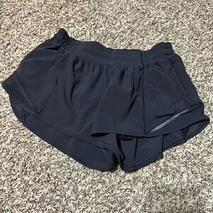 Lululemon hotty hot shorts lined